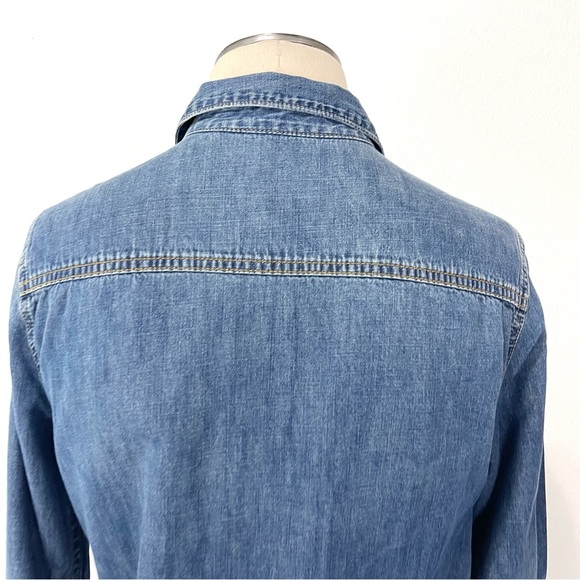 Gap- Cotton Chambray Button Down Shirt with Pyramid Stud Detail Size XS - Picture 9 of 11